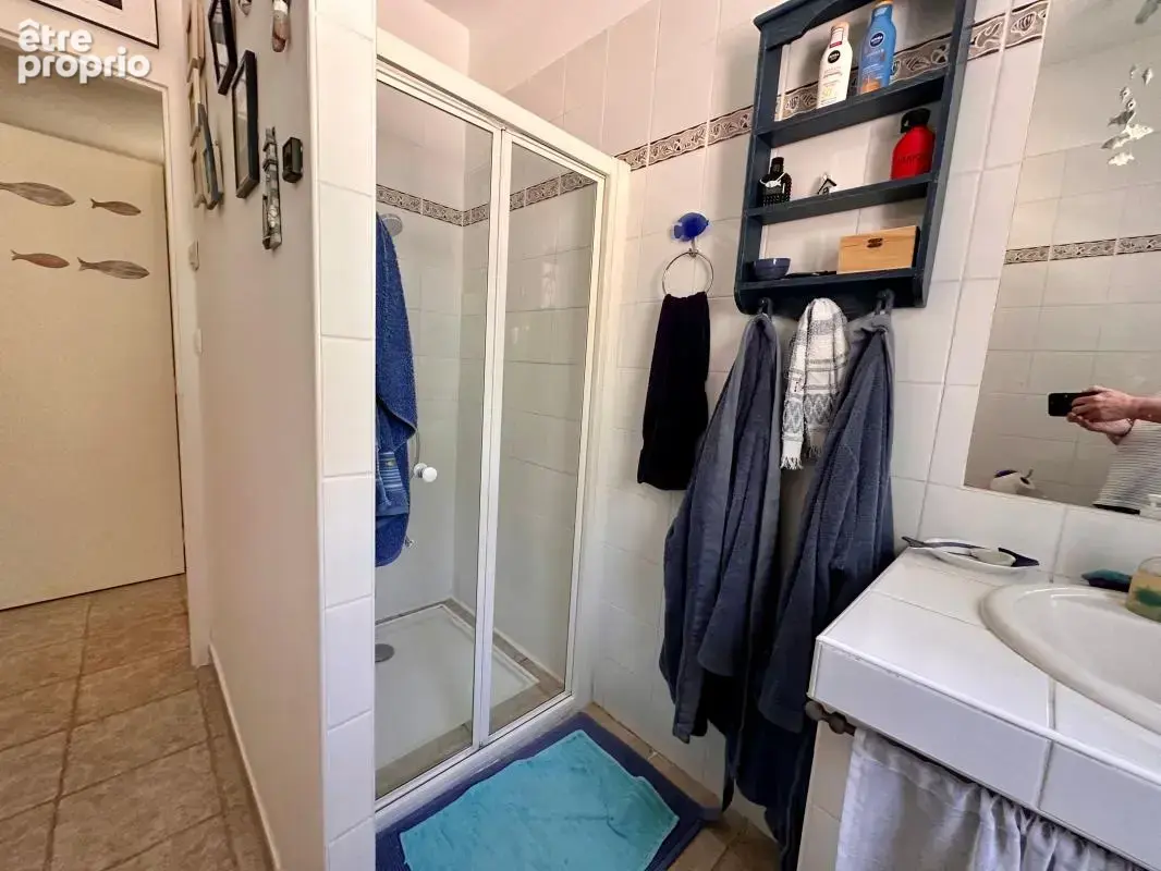 Villa sur terrain boisé avec dépendances + piscine - photo 14