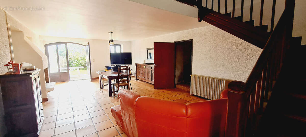 Maison t7 avec atelier garage et 4974m²  de terrain - photo 3