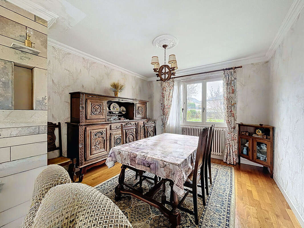 Maison à MINIAC-MORVAN