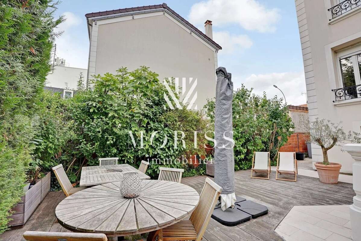 Maison à LE PERREUX-SUR-MARNE