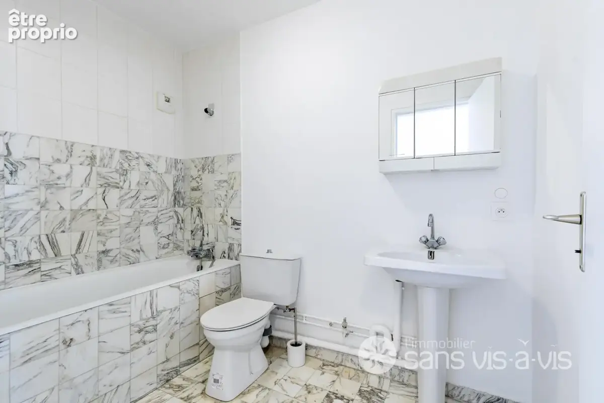 Studio de 23m2 avec balcon cave et box ! - photo 7