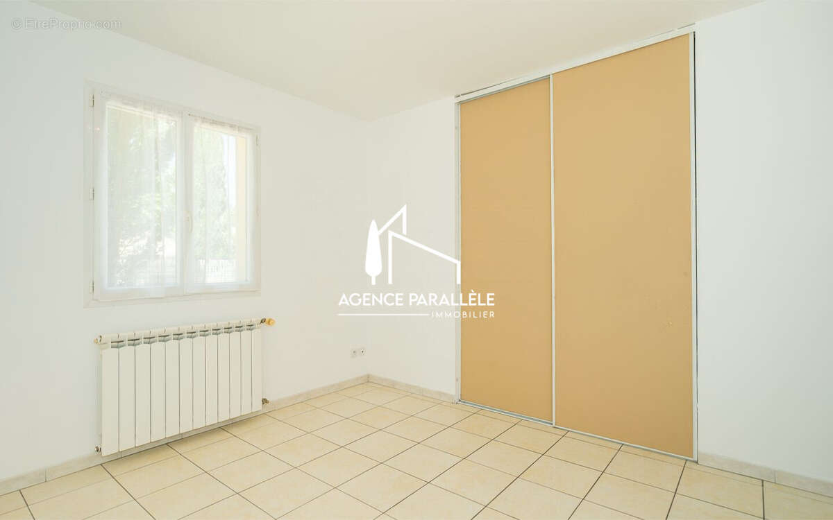 Appartement à L'ISLE-SUR-LA-SORGUE