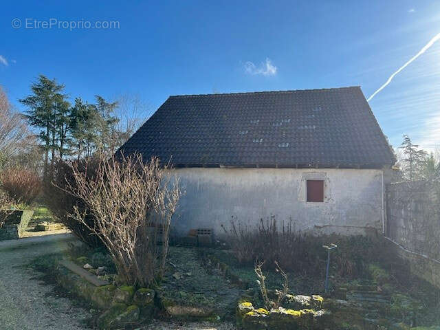 Maison à DAMEREY