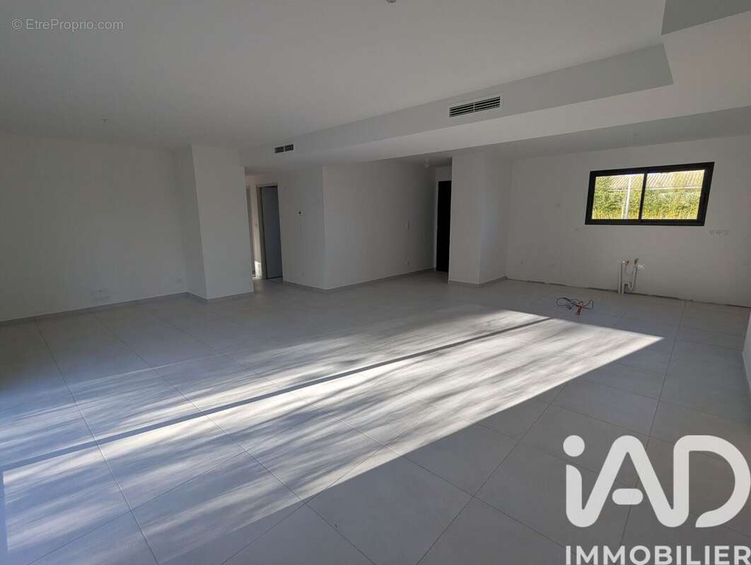 Photo 6 - Maison à SAINT-DENIS-DE-PILE