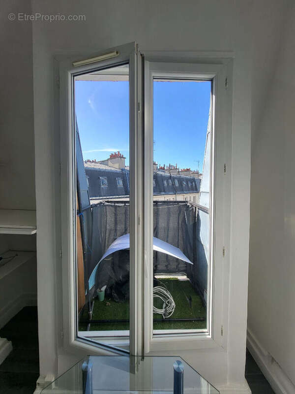 Appartement à PARIS-10E
