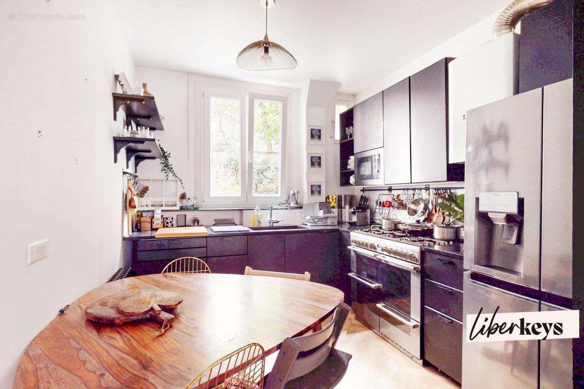 Appartement à NEUILLY-SUR-SEINE