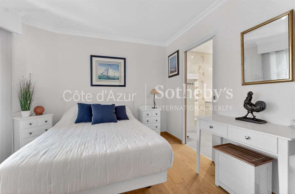 Appartement à MANDELIEU-LA-NAPOULE