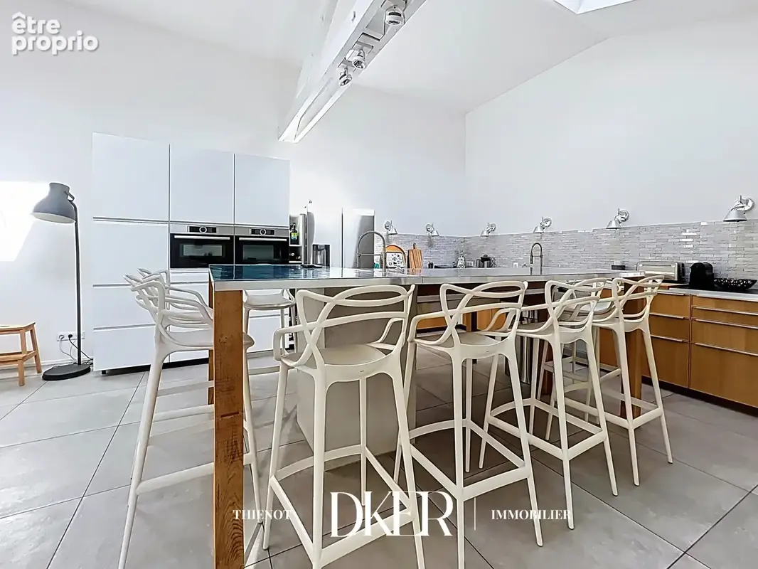 Maison de plain pied  320 M2 + Type 2 - photo 8