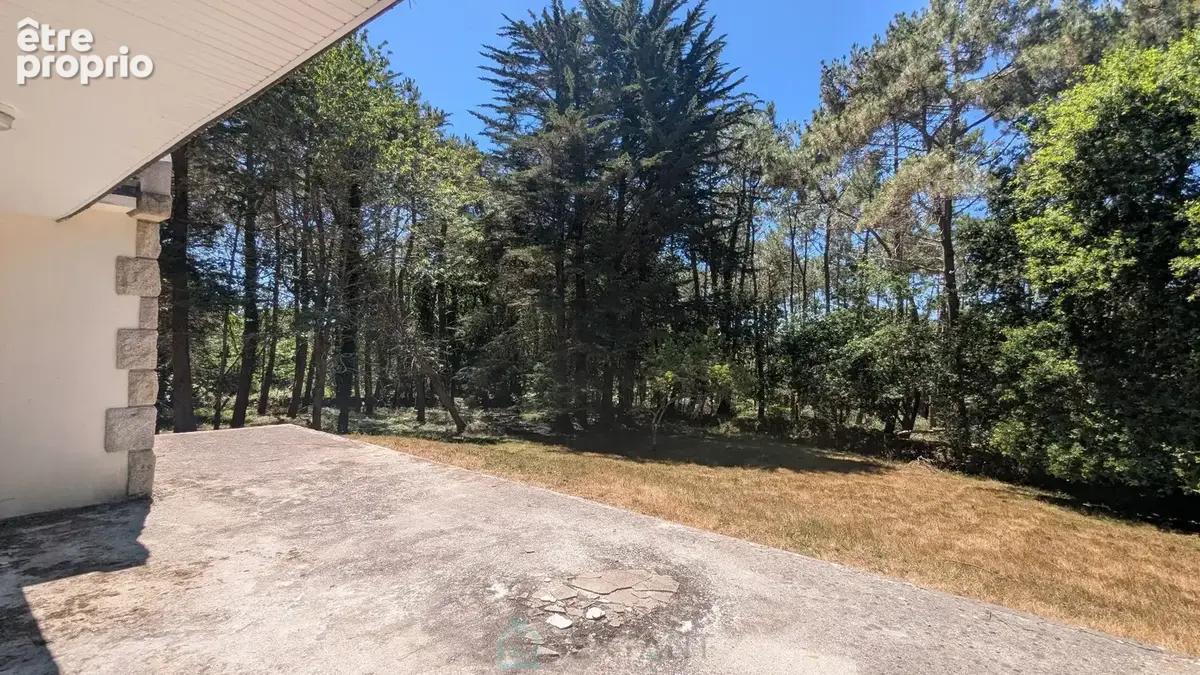Maison familiale de 5 chambres à rénover  Sous-sol complet  Terrain de 8 291 m²  À 1,6 km de la Petite Mer de Gâvres - photo 5
