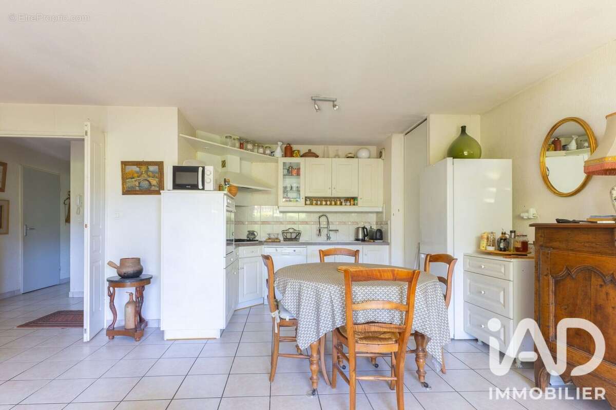 Appartement 66 m² à Bassens  - photo 5