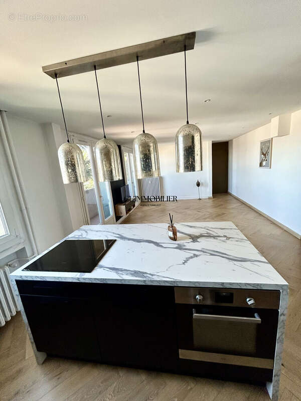 Appartement 48 m² à Saint-Etienne  - photo 3