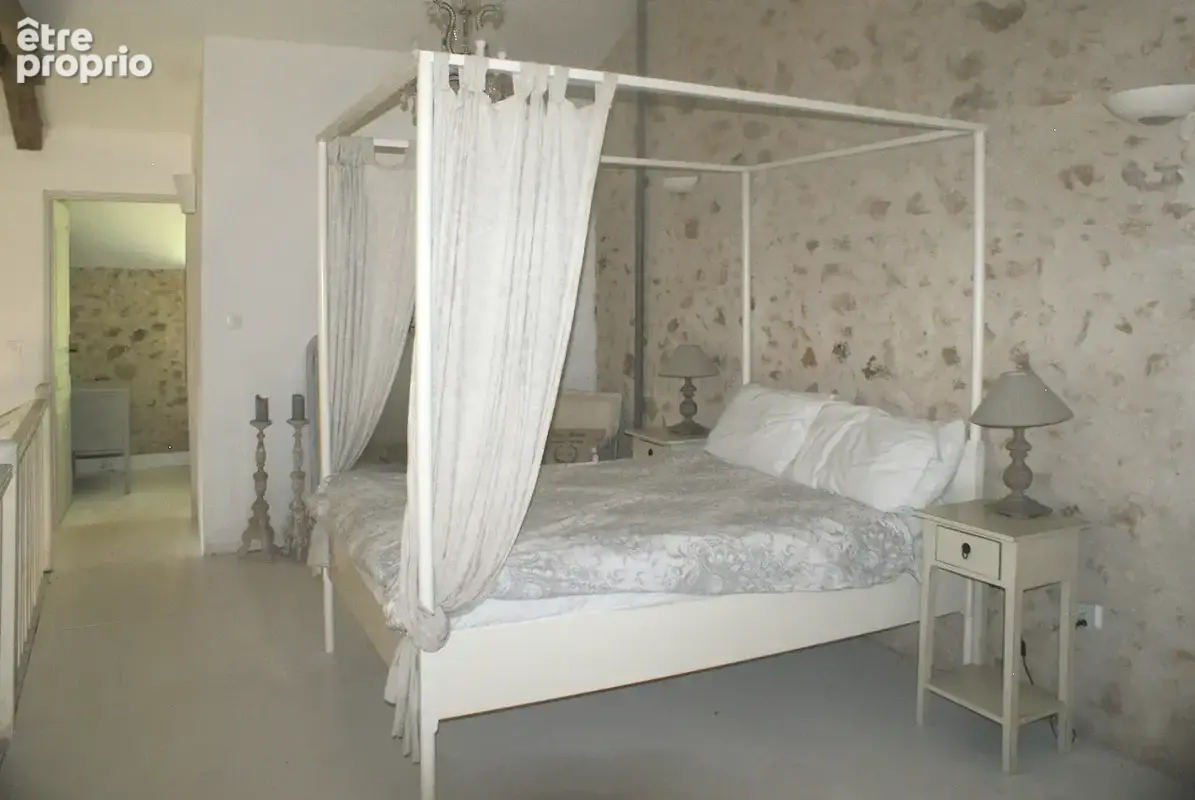 A VOIR. Belle maison en pierre de 4 chambres avec dépendances et vues sur terrain d'environ 2811m2 - photo 33