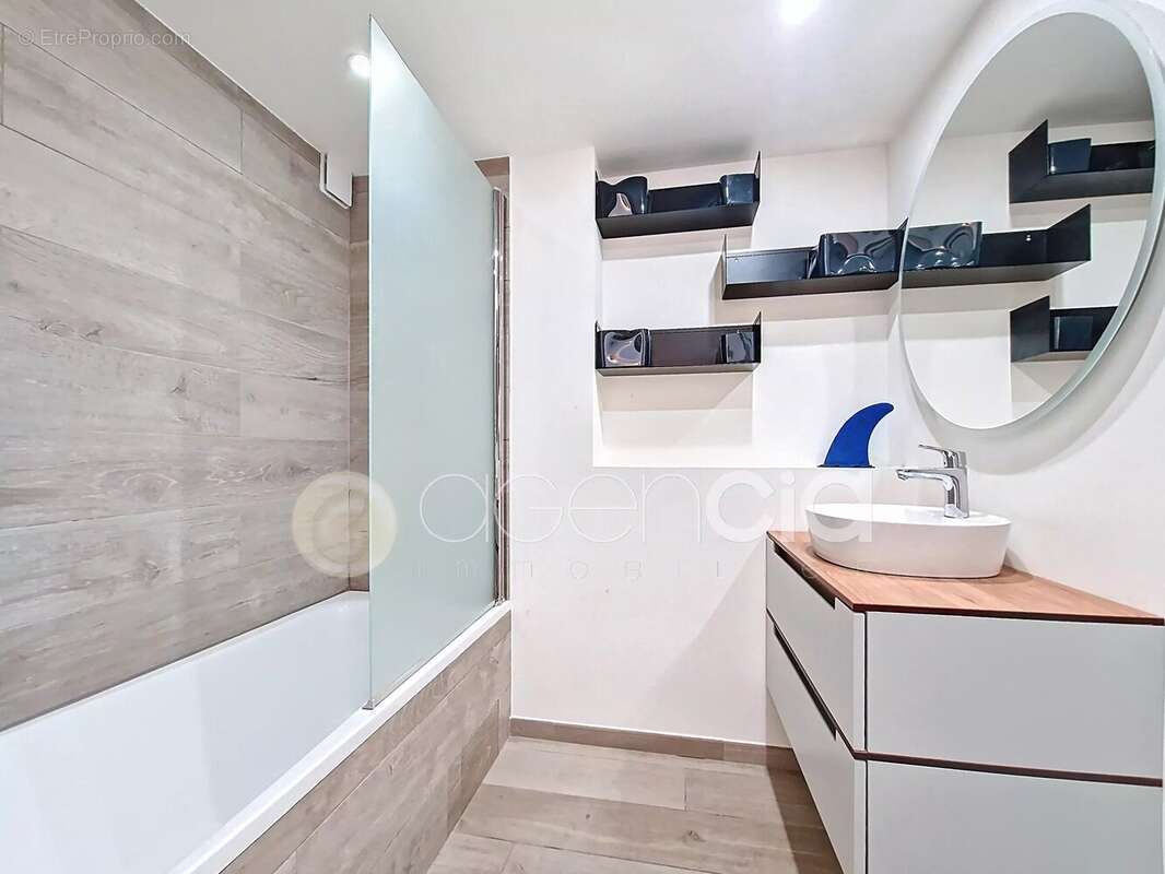Appartement à SPERACEDES