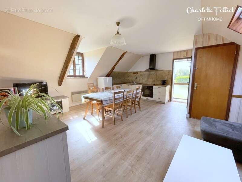 Maison à SAINT-LORMEL