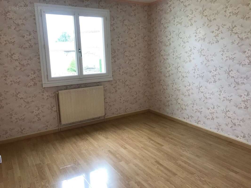 Maison à LUCHE-THOUARSAIS