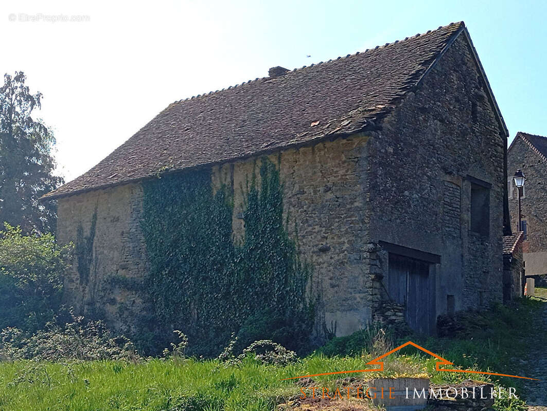 Maison à SAINT-MARTIN-DU-TARTRE