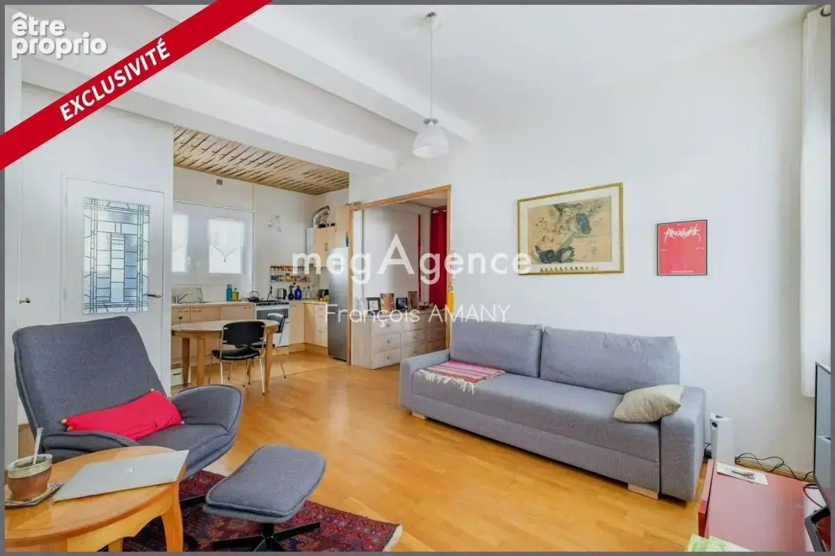 Rue Sœur Bouvier  T2 de 48 m² avec beau potentiel - photo 3