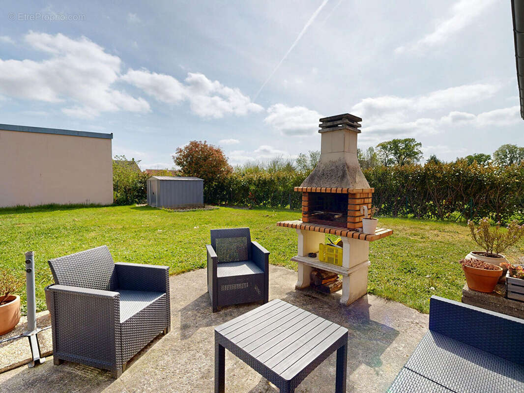 Maison à VILLENEUVE-SUR-ALLIER