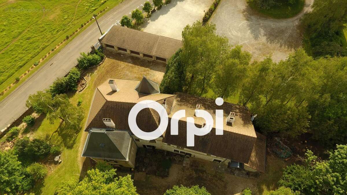 Château d'exception à Manois – Un joyau chargé d'histoire au cœur d'un parc de 8 936 m² - photo 14