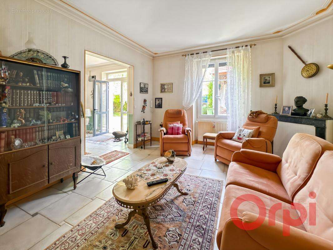 Maison à CHATEAUMEILLANT