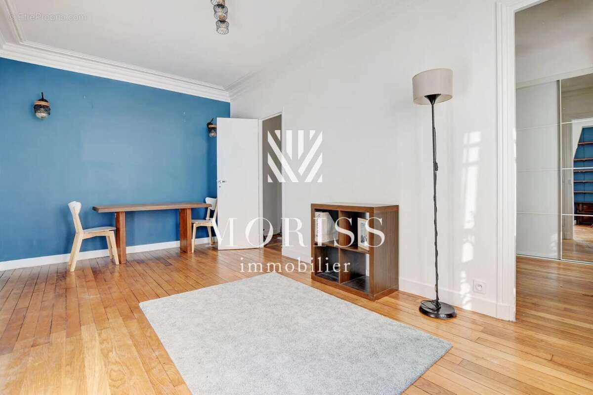 Appartement à PARIS-17E