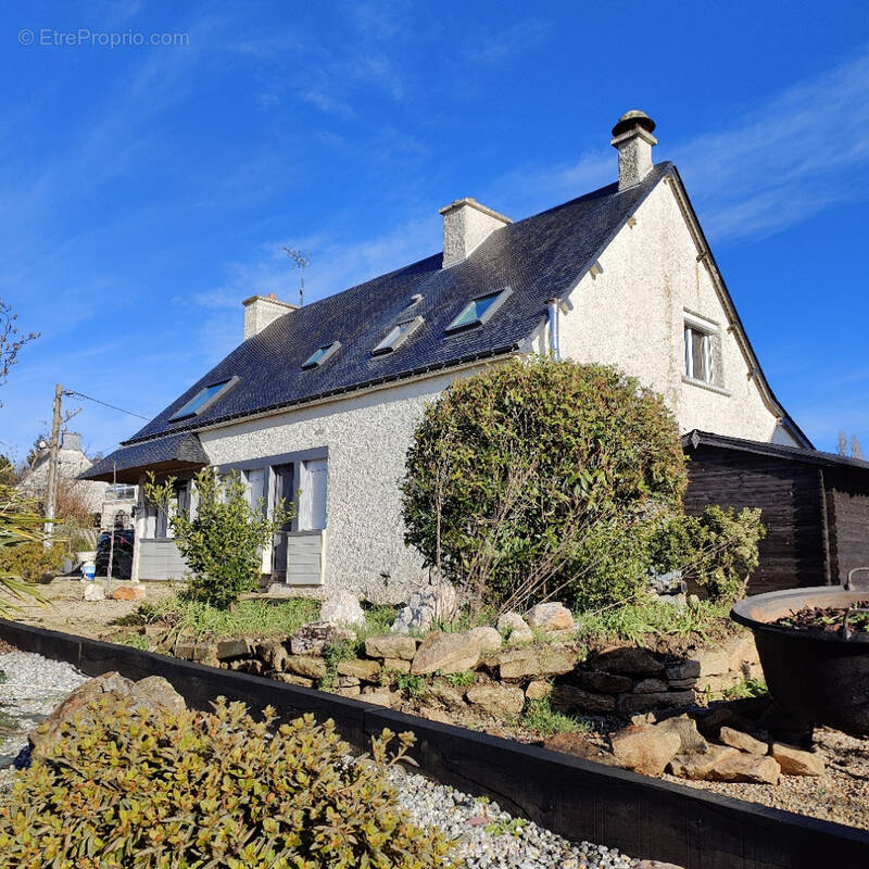 Maison à REGUINY