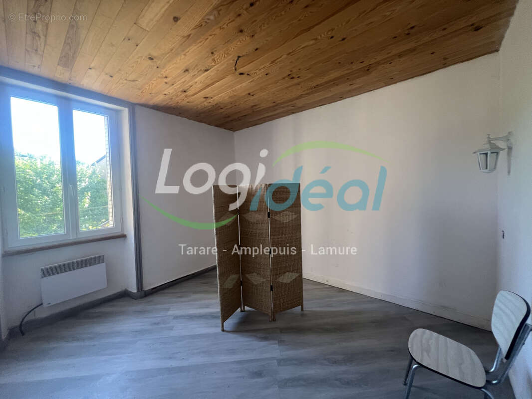 Appartement 79 m² à Regny  - photo 6