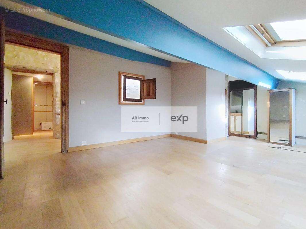 Appartement à MONTPEZAT-DE-QUERCY