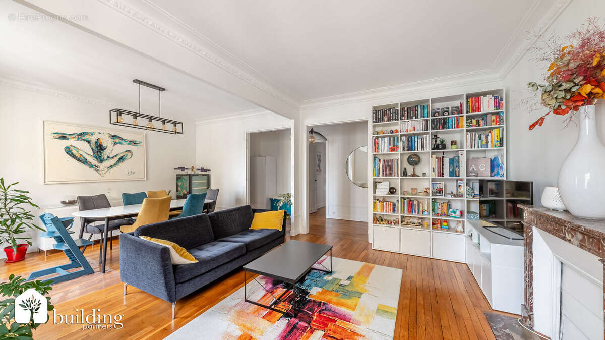 Appartement à COURBEVOIE