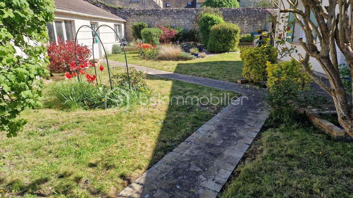 Maison, 4 chambres, plein pied de vie, Terrain arboré de 900 m2 - photo 6