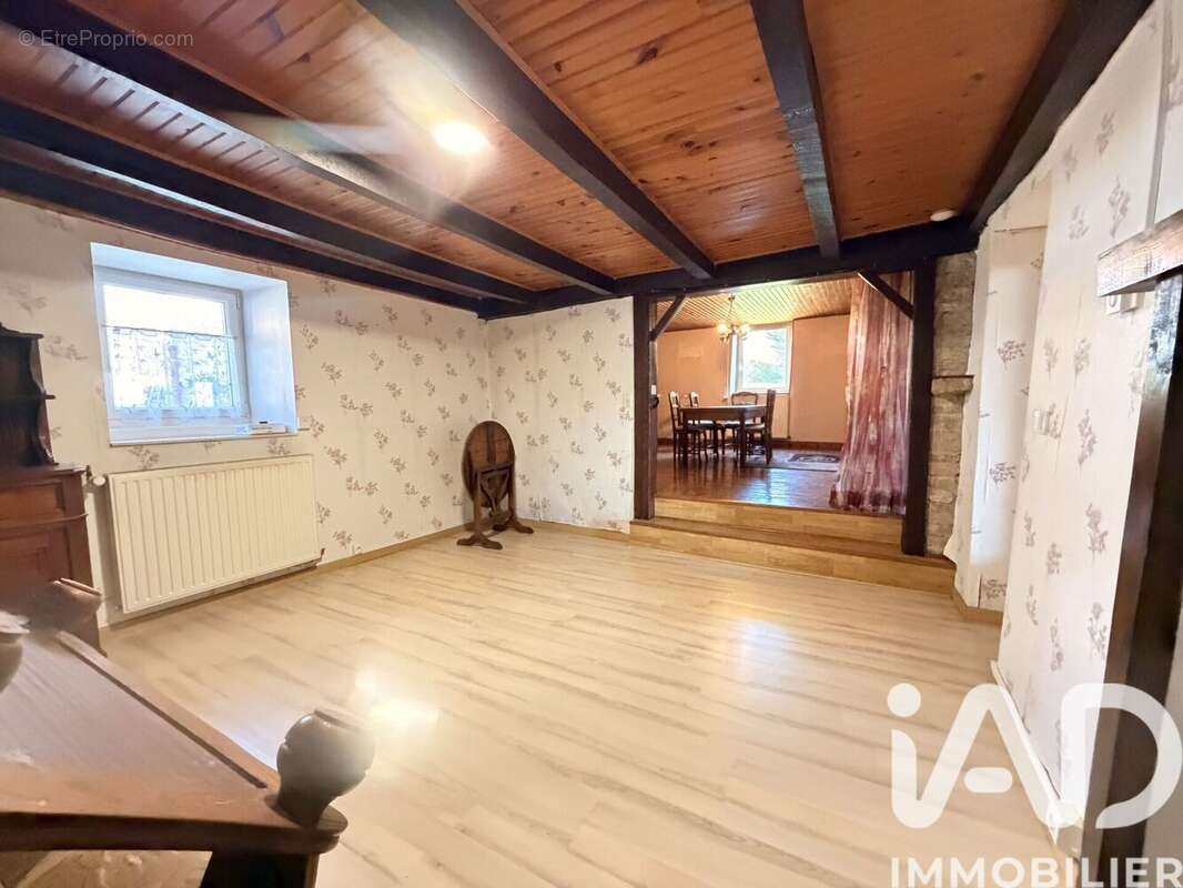 Maison 114 m² à Colombe-Les-Vesoul  - photo 8