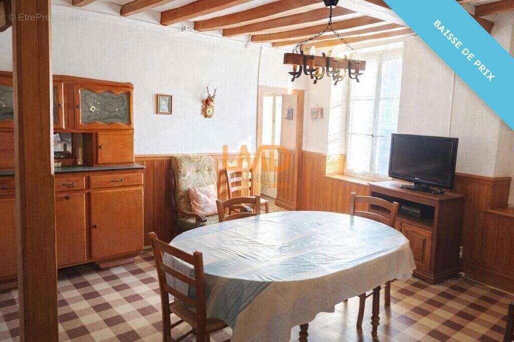 Maison à LA VILLE-AUX-CLERCS
