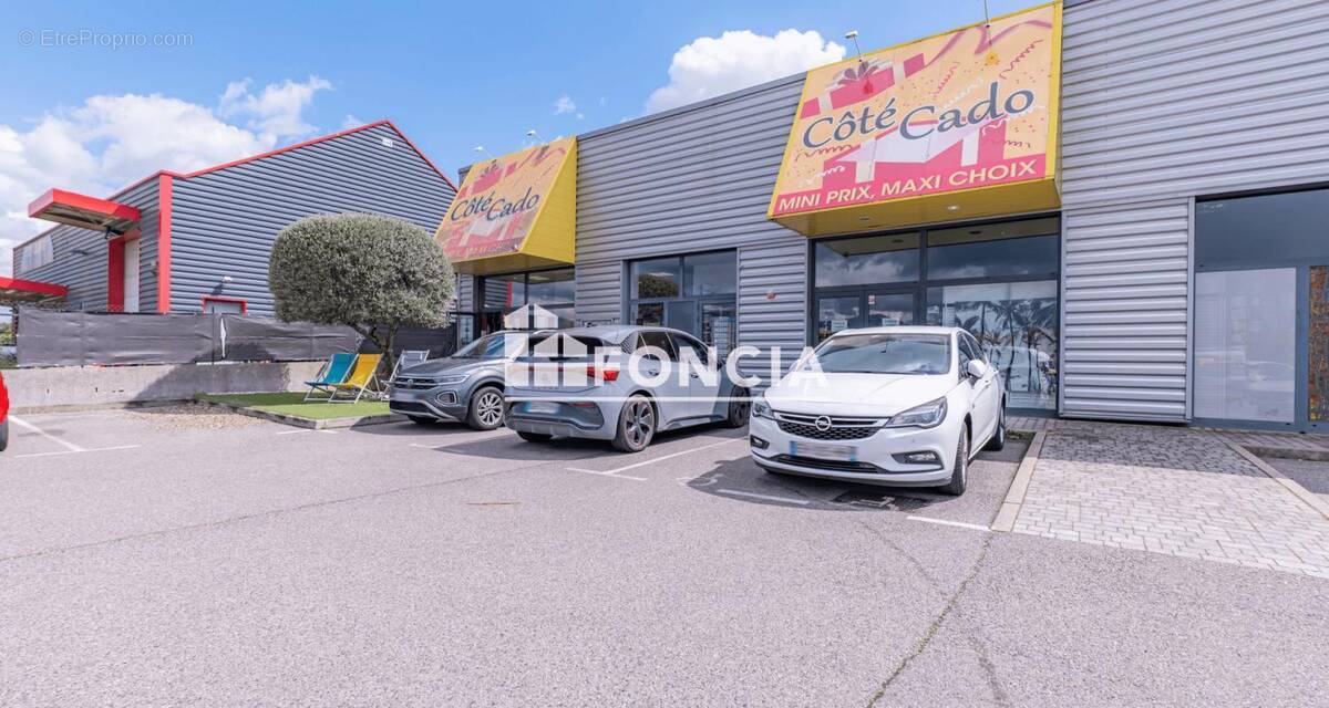 Commerce à SAINT-CLAIR-DU-RHONE