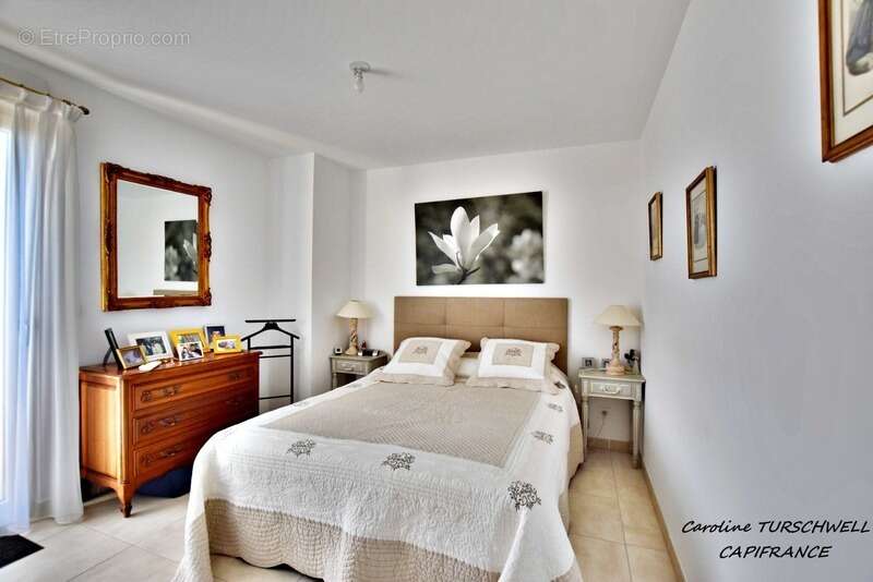Appartement à SOLLIES-PONT