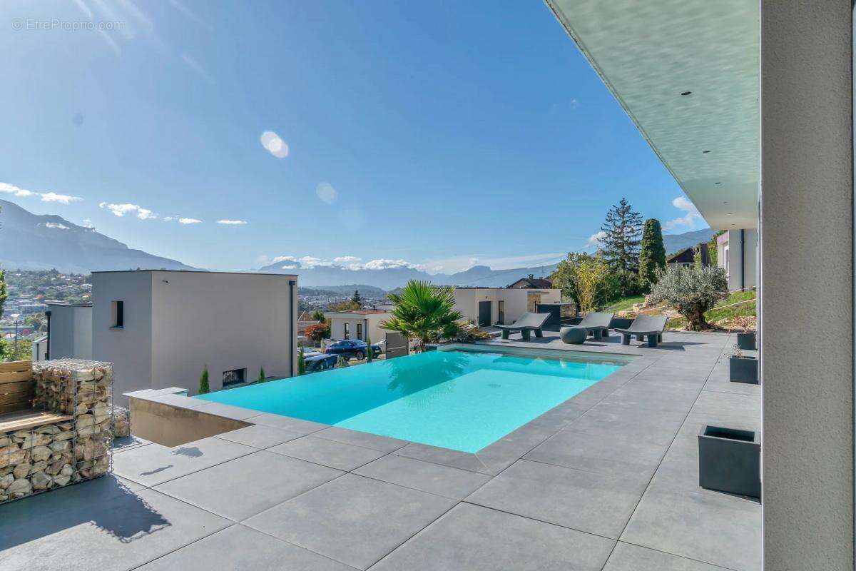 Maison à GRESY-SUR-AIX