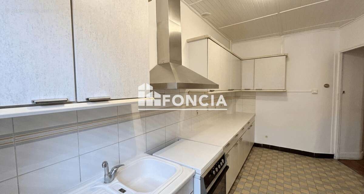 Appartement à MARSEILLE-6E