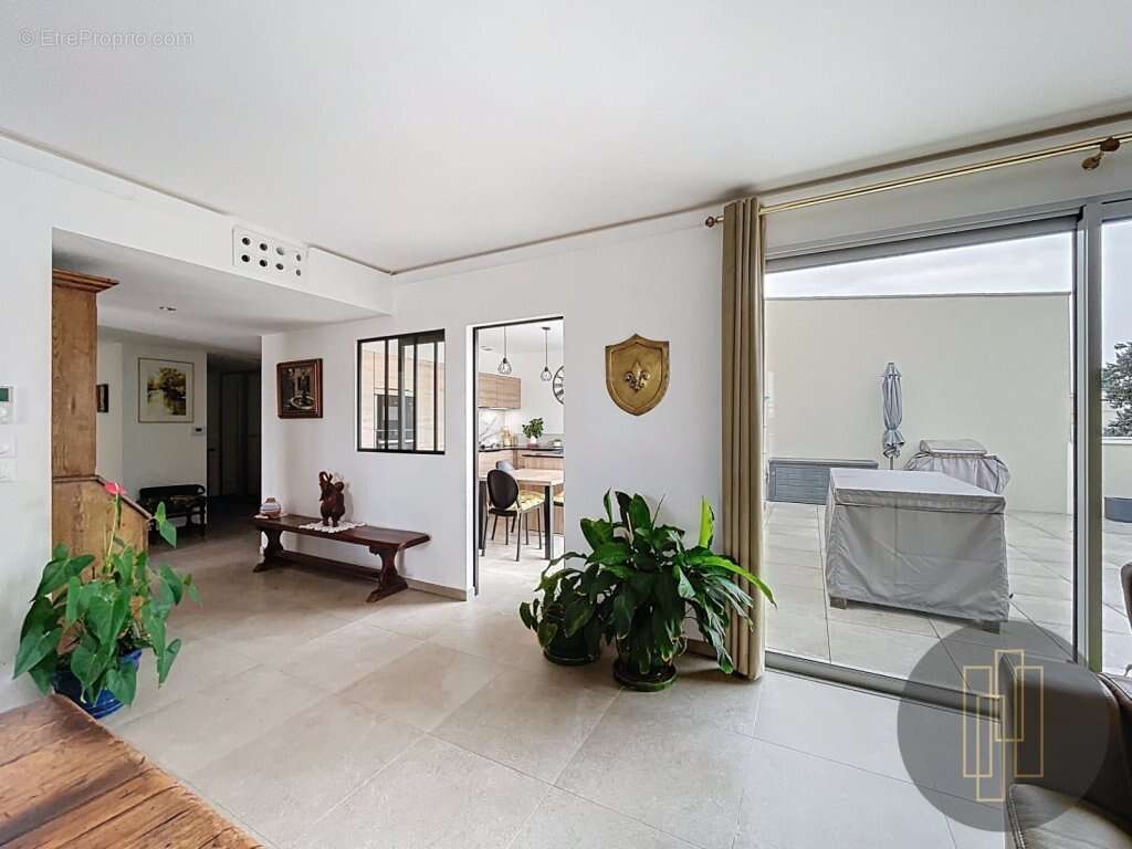 Appartement à ANSE