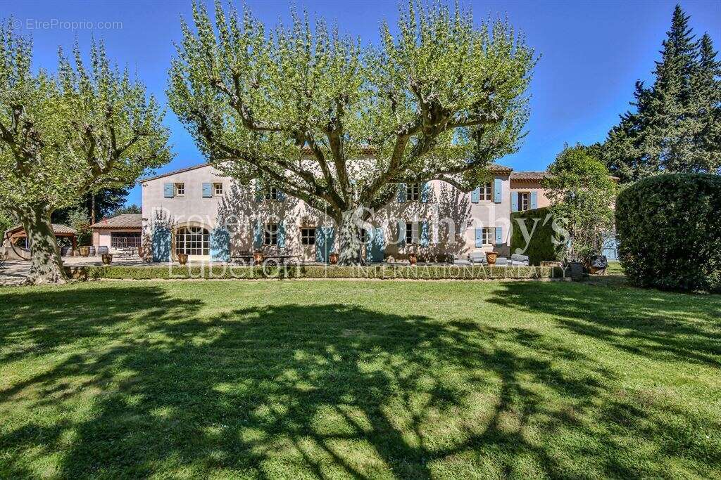 Authentique mas provençal avec piscine - photo 18