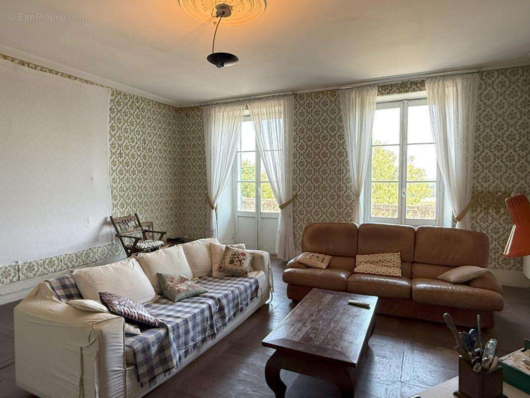 Maison à SAINT-CLAR