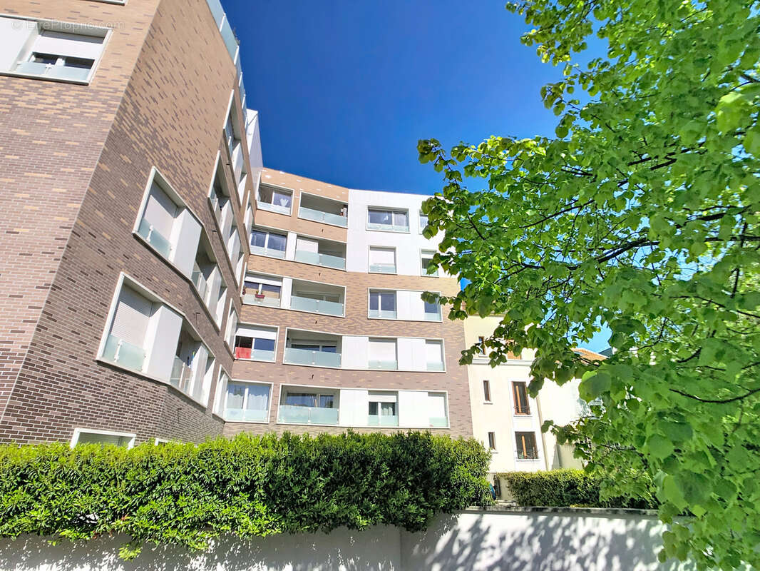 Appartement à NANTERRE
