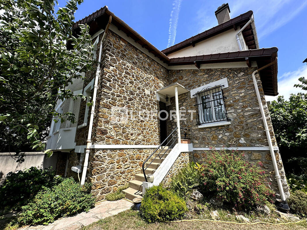 Maison à JUVISY-SUR-ORGE