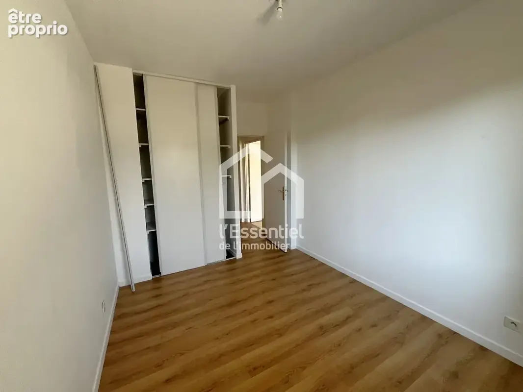 Appartement Verneuil-sur-seine 3 pièce(s) 64 m2 Rez de Jardin 204m² - photo 6