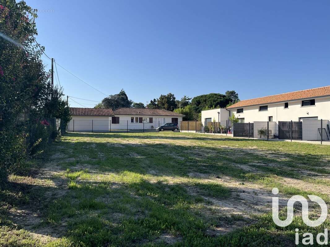 Photo 2 - Terrain à CADAUJAC