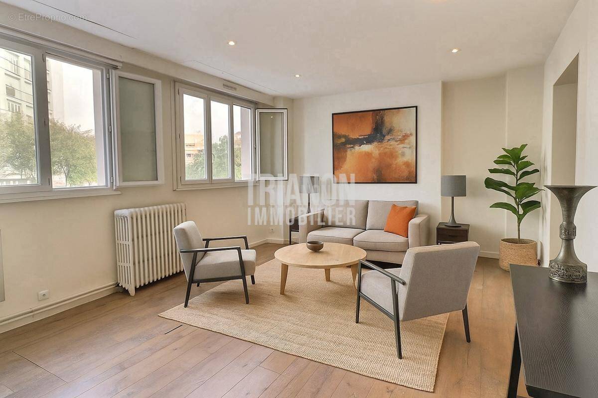 Appartement à SURESNES
