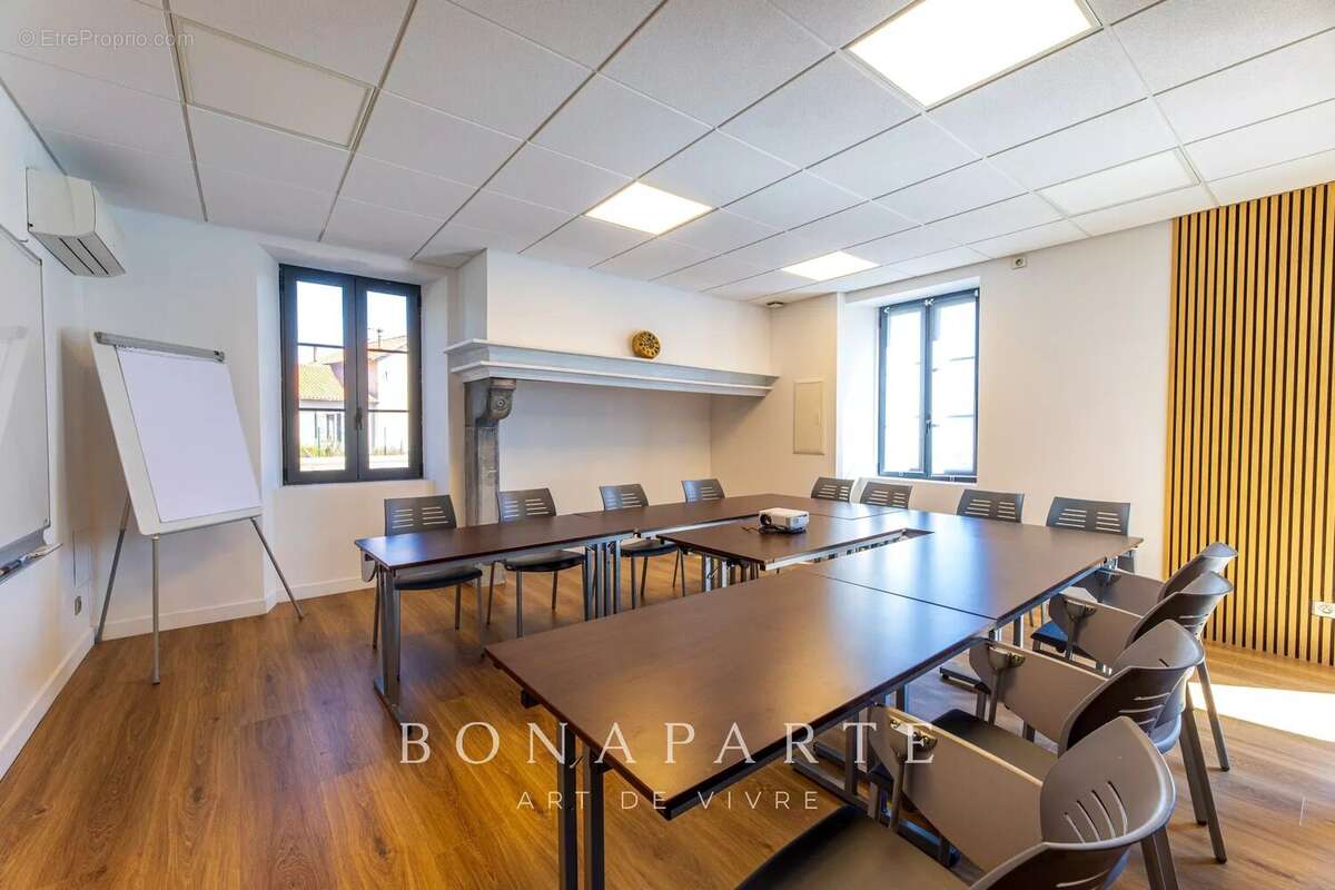 PAU Ensemble immobilier XIXème rénové 2 bâtisses, restaurant, séminaires & habitation - photo 9