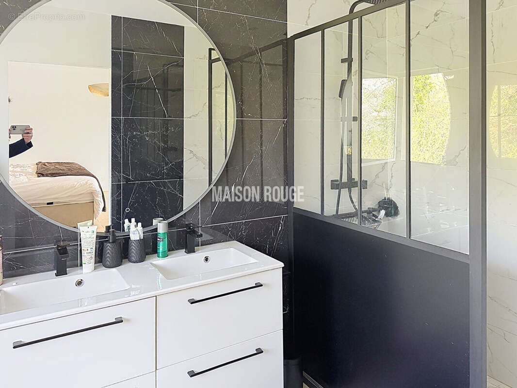 Commerce à SAINT-BRIAC-SUR-MER