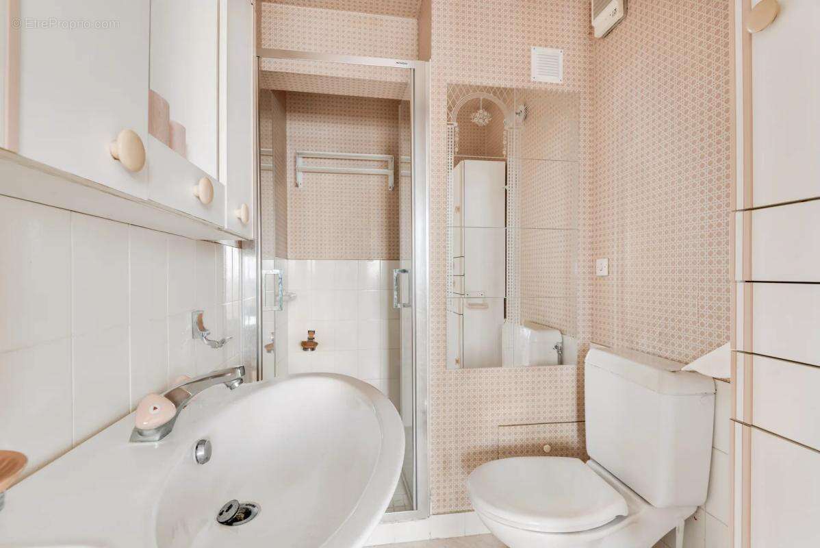 Appartement à PARIS-20E