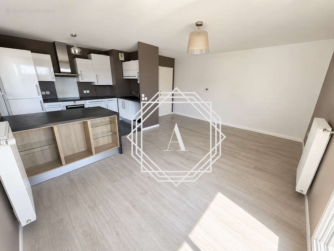 Appartement à LOUVRES