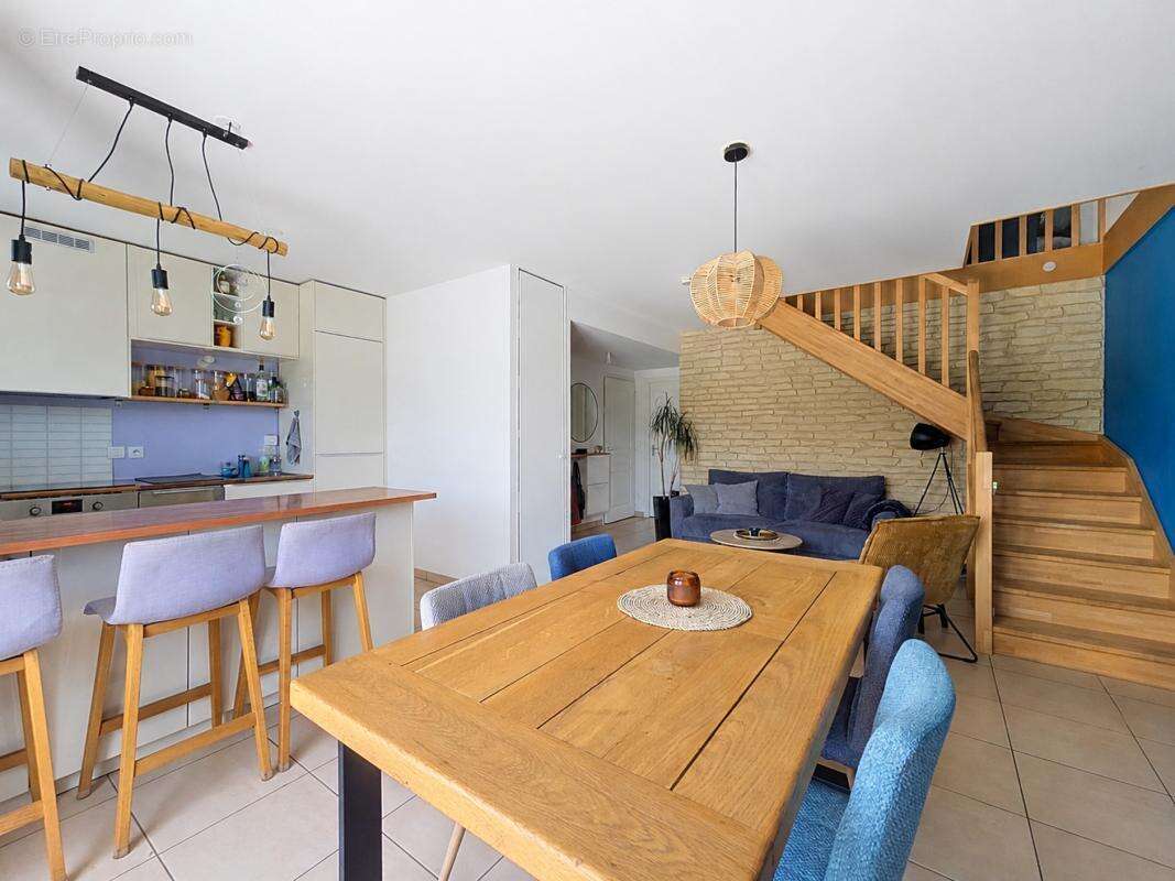 Appartement à AMANCY