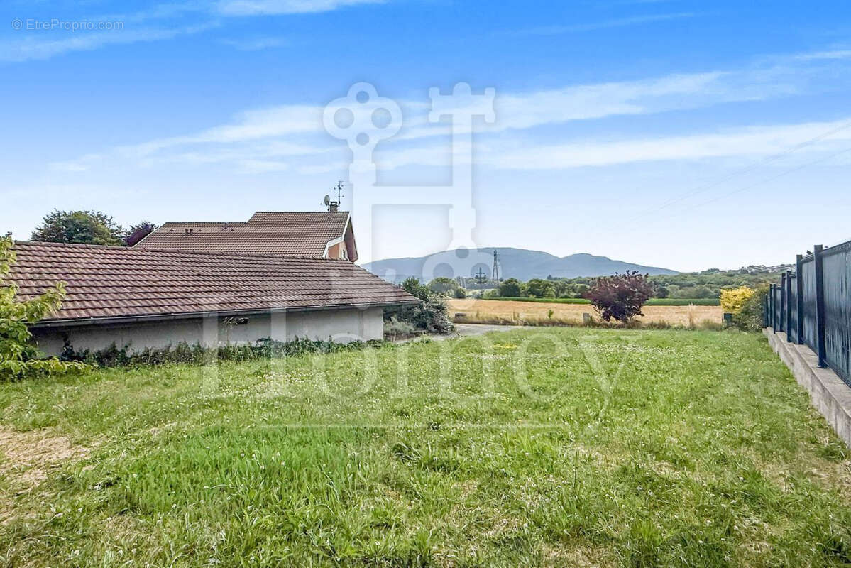 Maison à BONNE